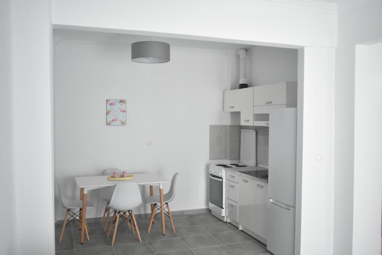 Seaside Apartments Nea Irakleia Exterior photo