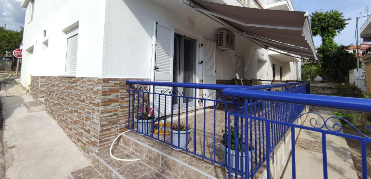 Seaside Apartments Nea Irakleia Exterior photo