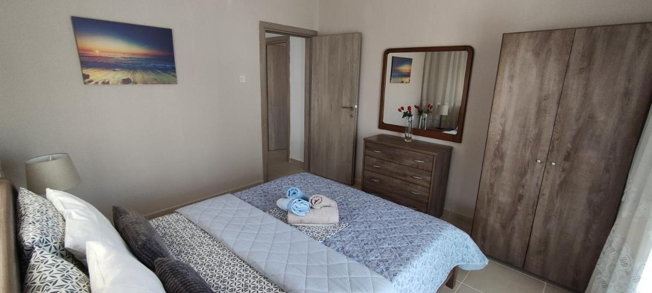 Seaside Apartments Nea Irakleia Exterior photo